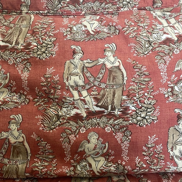 Toile Curtains (2) & Shams (2) with Romantic Couple & Cupid playing Harp. - Picture 2 of 8